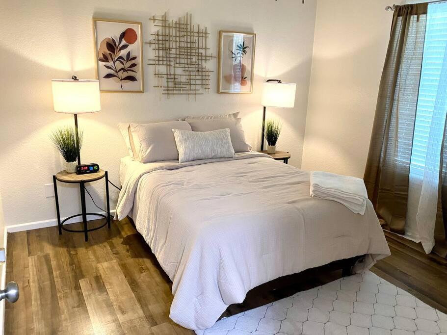 Contemporary 2-Bedroom Rental Unit Eagle Pass Exterior photo